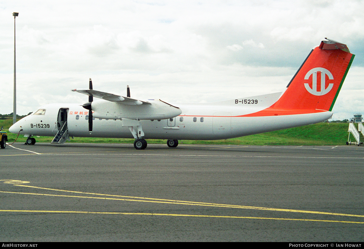 Aircraft Photo of B-15239 | Bombardier DHC-8-311Q Dash 8 | UNI Air | AirHistory.net #223420