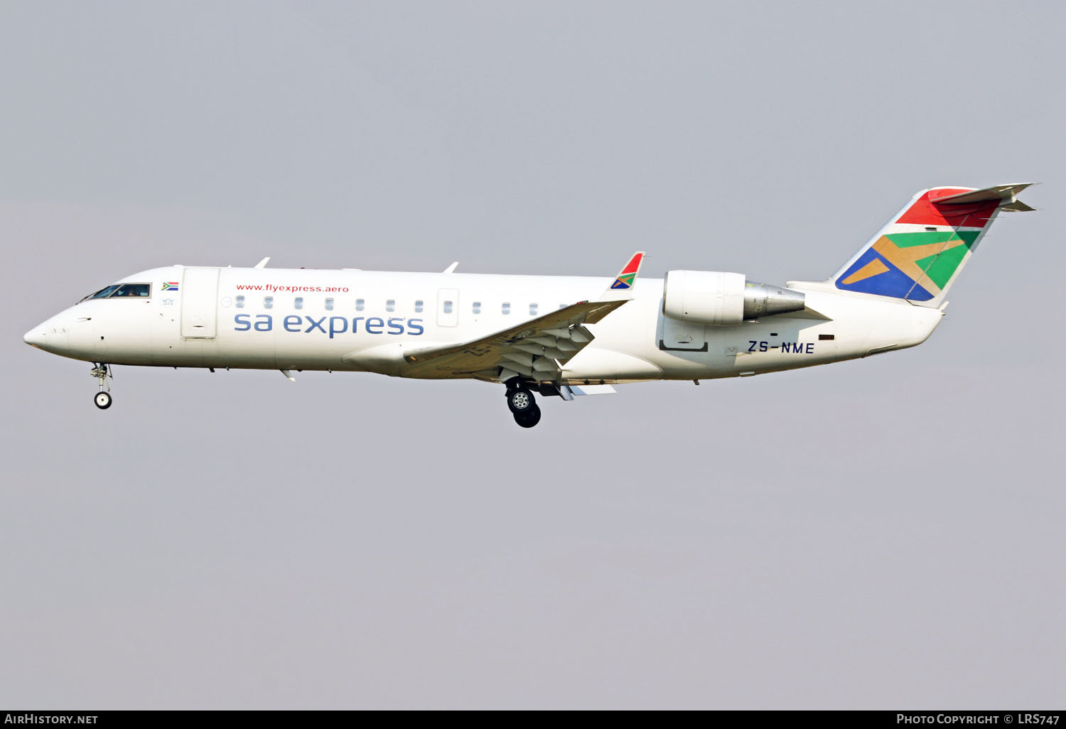 Aircraft Photo of ZS-NME | Bombardier CRJ-200ER (CL-600-2B19) | South African Express Airways - SA Express | AirHistory.net #223423