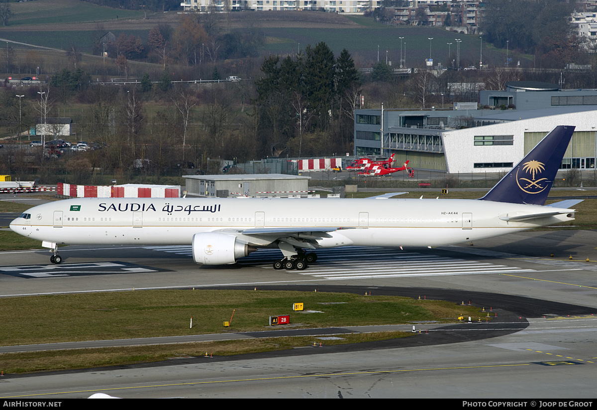 Aircraft Photo of HZ-AK44 | Boeing 777-300/ER | Saudia - Saudi Arabian Airlines | AirHistory.net #223455