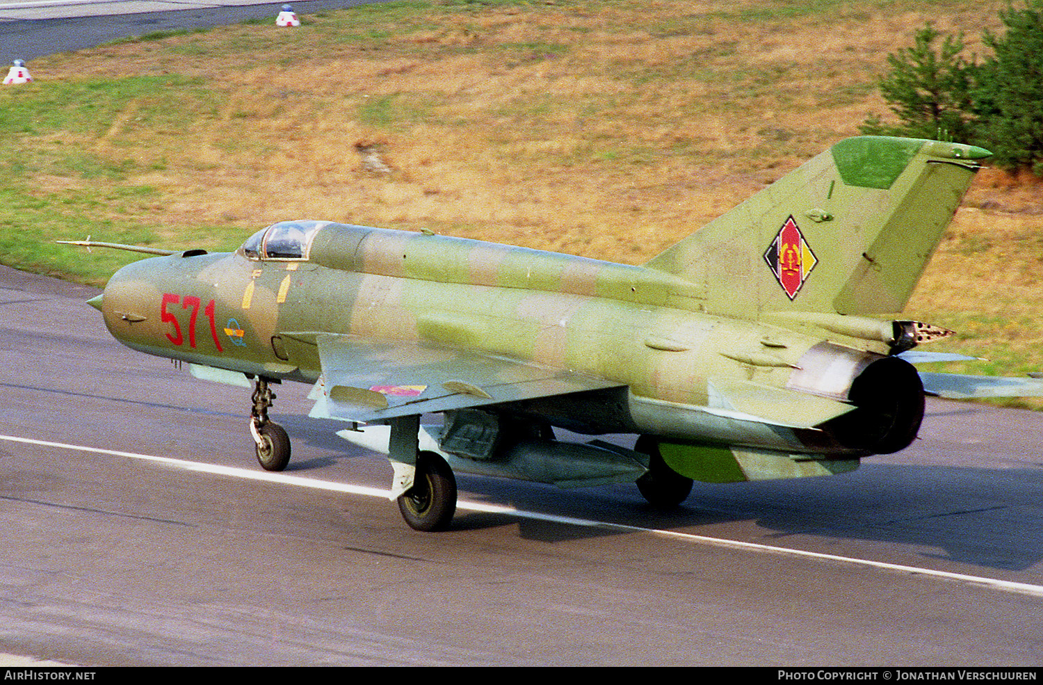 Aircraft Photo of 571 | Mikoyan-Gurevich MiG-21M | East Germany - Air Force | AirHistory.net #223554