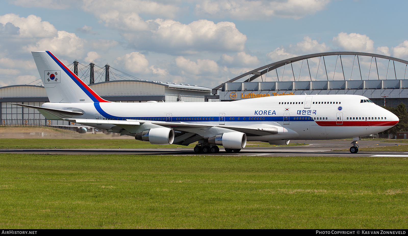 Aircraft Photo of 10001 | Boeing 747-4B5 | South Korea - Air Force | AirHistory.net #223690