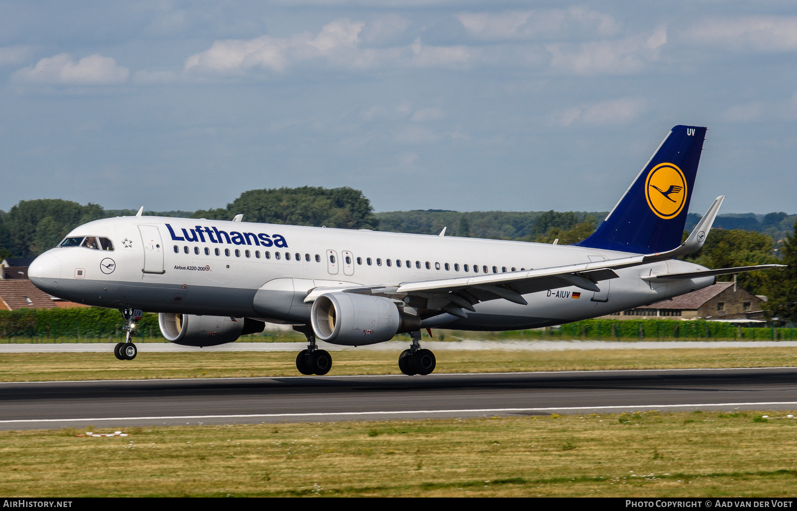 Aircraft Photo of D-AIUV | Airbus A320-214 | Lufthansa | AirHistory.net #223766