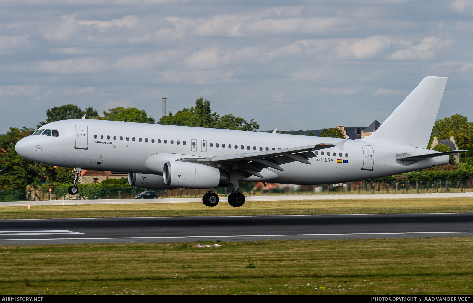 Aircraft Photo of EC-LRM | Airbus A320-232 | AirHistory.net #223771