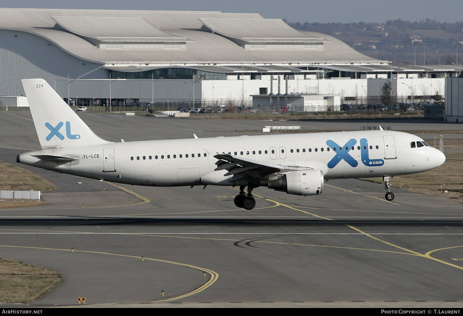 Aircraft Photo of YL-LCE | Airbus A320-214 | XL Airways | AirHistory.net #223801