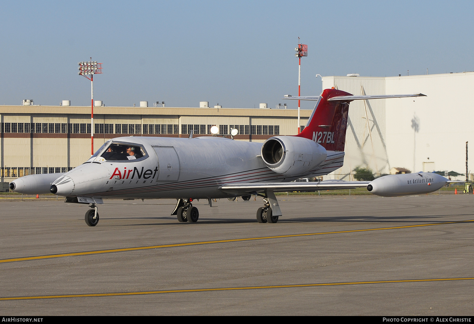 Aircraft Photo of N27BL | Gates Learjet 35A | AirNet Systems | AirHistory.net #223937