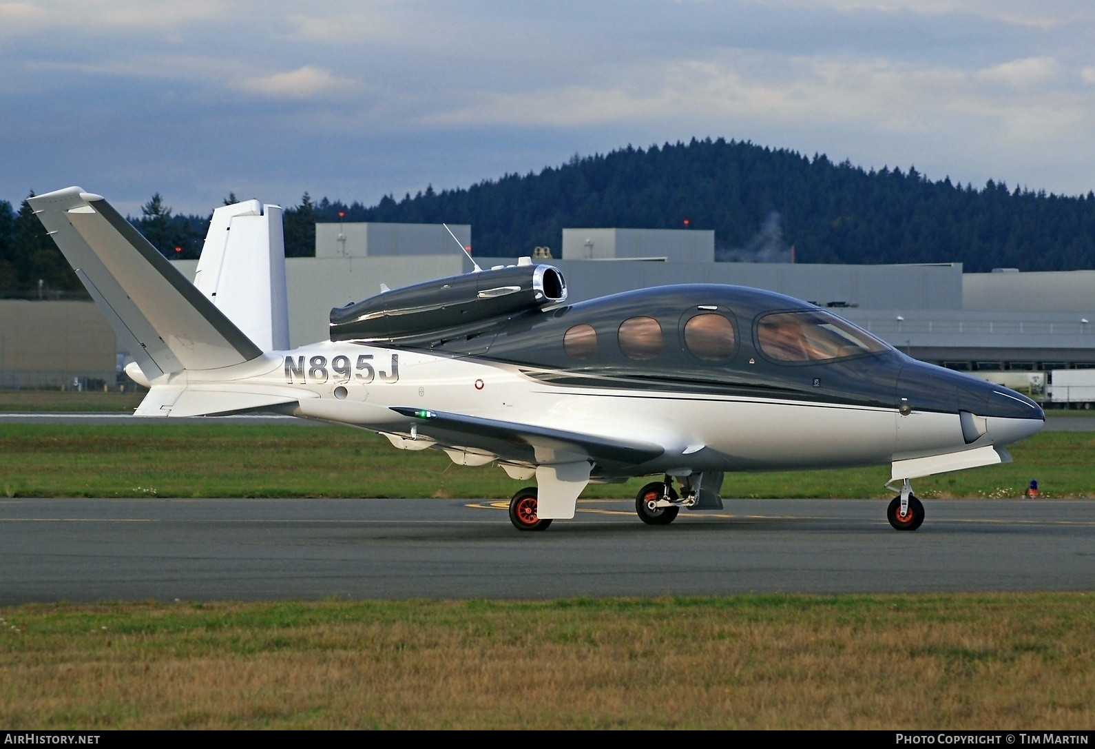 Aircraft Photo of N895J | Cirrus SF-50 Vision | AirHistory.net #223968