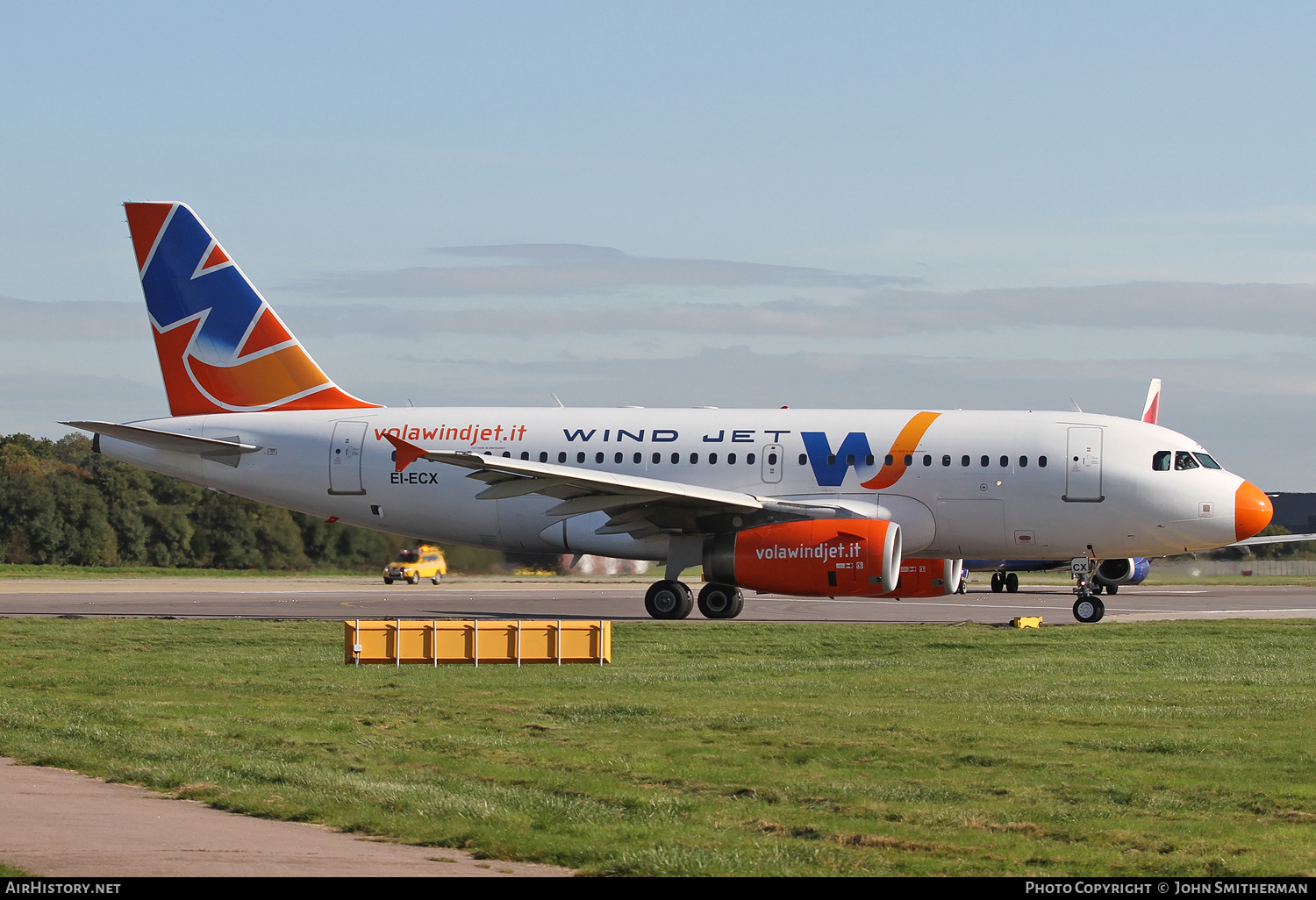 Aircraft Photo of EI-ECX | Airbus A319-132 | Wind Jet | AirHistory.net #223982