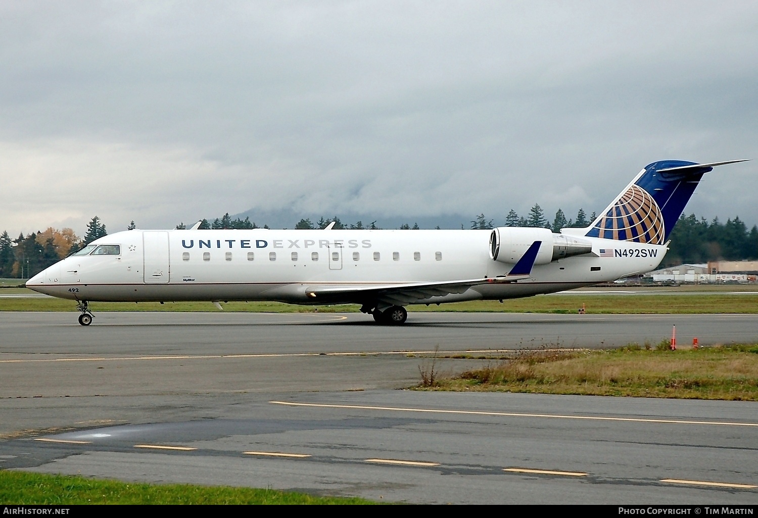 Aircraft Photo of N492SW | Bombardier CRJ-100ER (CL-600-2B19) | United Express | AirHistory.net #224027