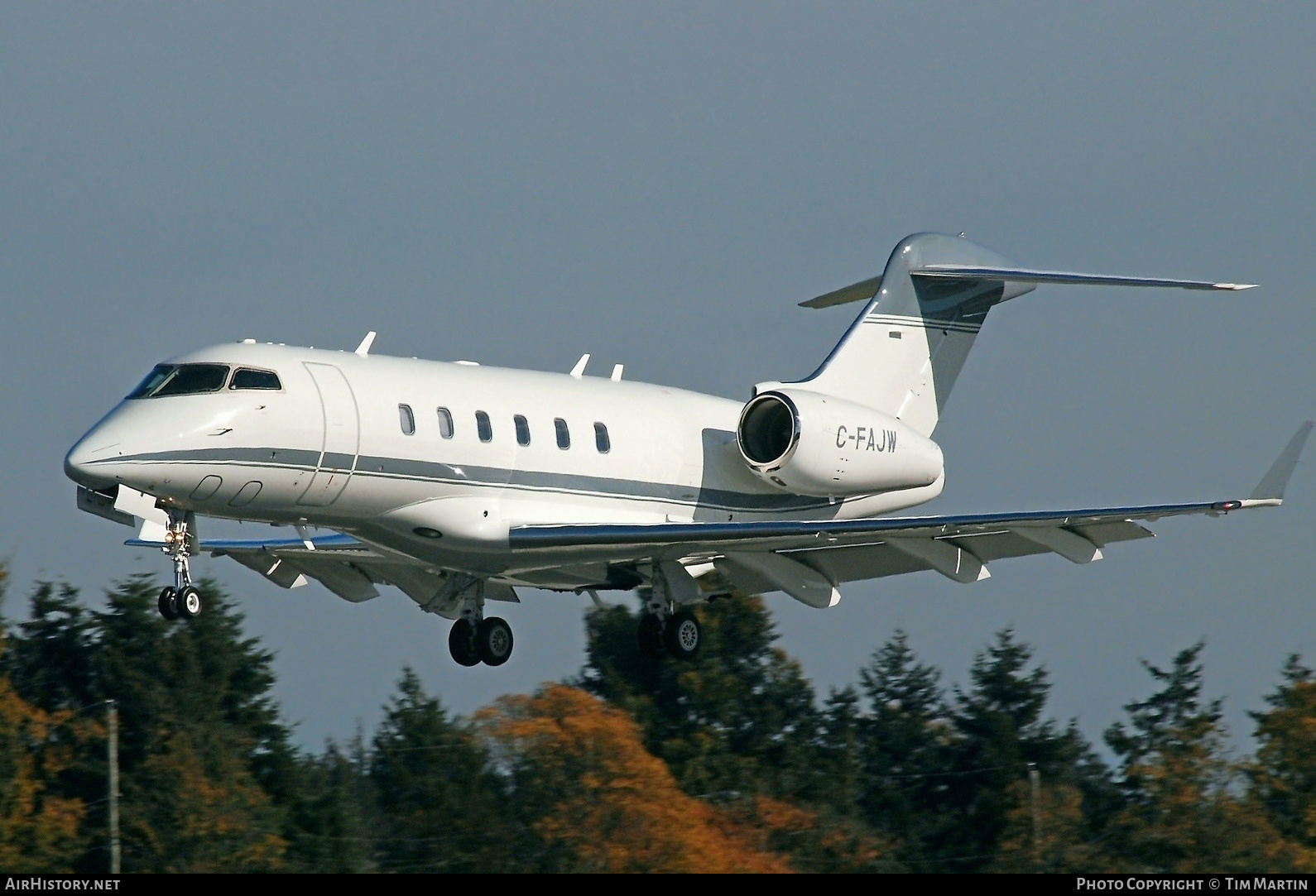 Aircraft Photo of C-FAJW | Bombardier Challenger 300 (BD-100-1A10) | AirHistory.net #224044