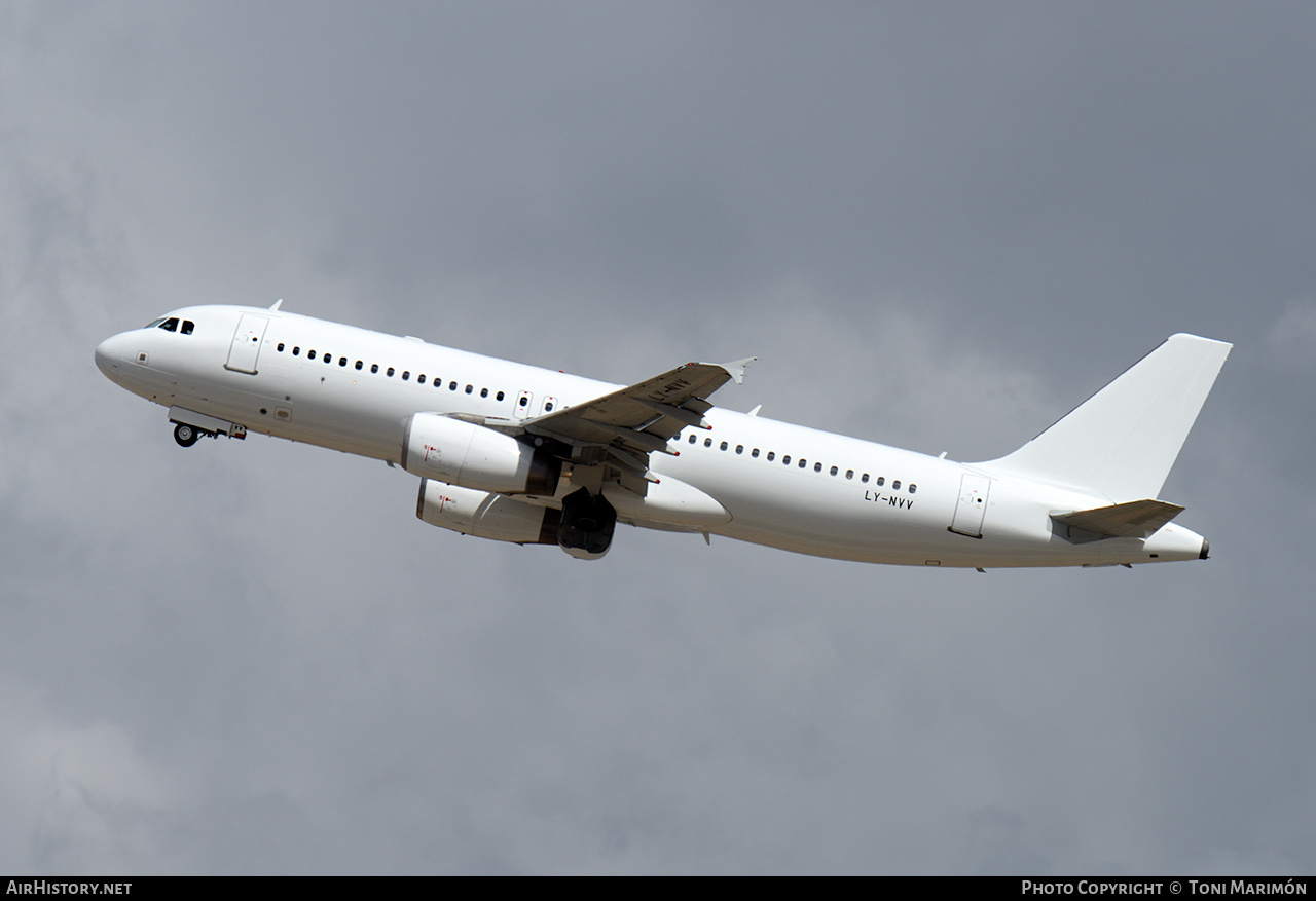 Aircraft Photo of LY-NVV | Airbus A320-232 | AirHistory.net #224346