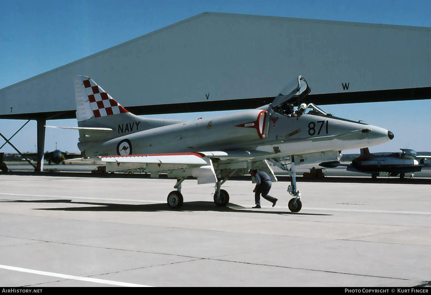 Aircraft Photo of N13-155052 | Douglas A-4G Skyhawk | Australia - Navy | AirHistory.net #224366