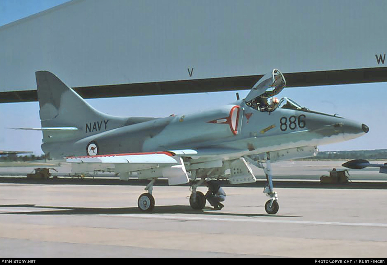 Aircraft Photo of N13-154907 | Douglas A-4G Skyhawk | Australia - Navy | AirHistory.net #224375