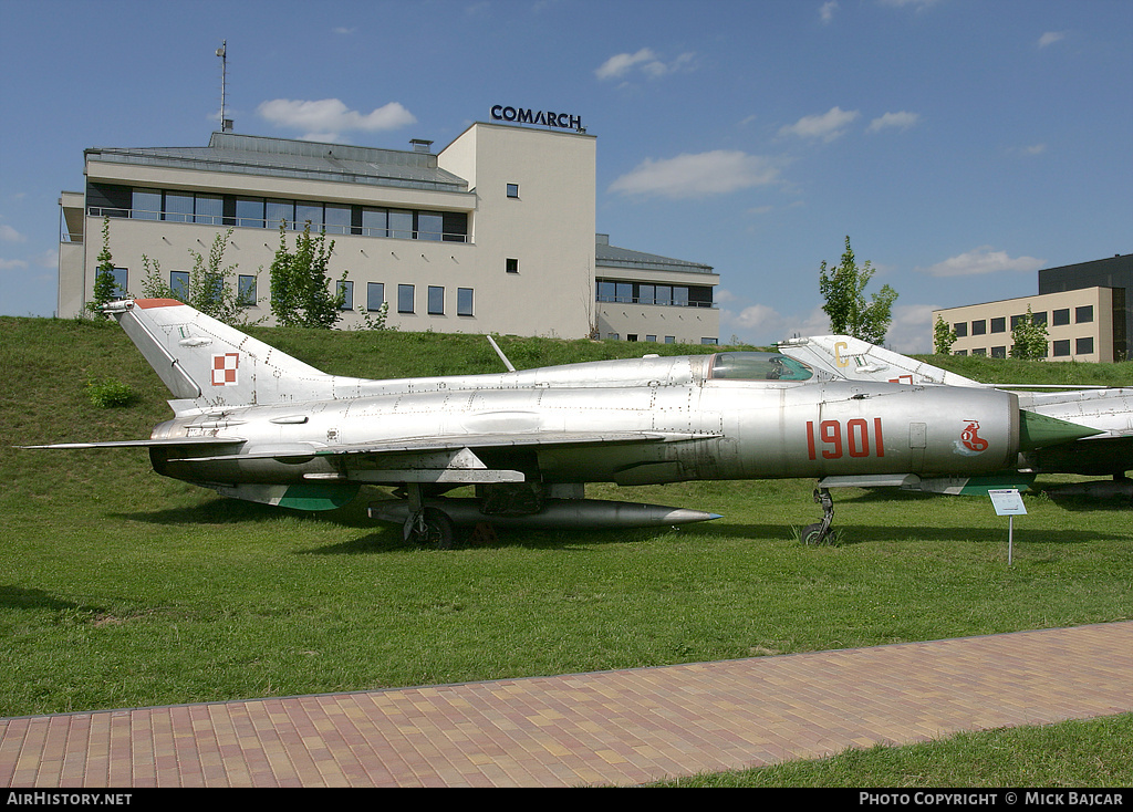 Aircraft Photo of 1901 | Mikoyan-Gurevich MiG-21PF | Poland - Air Force | AirHistory.net #224391