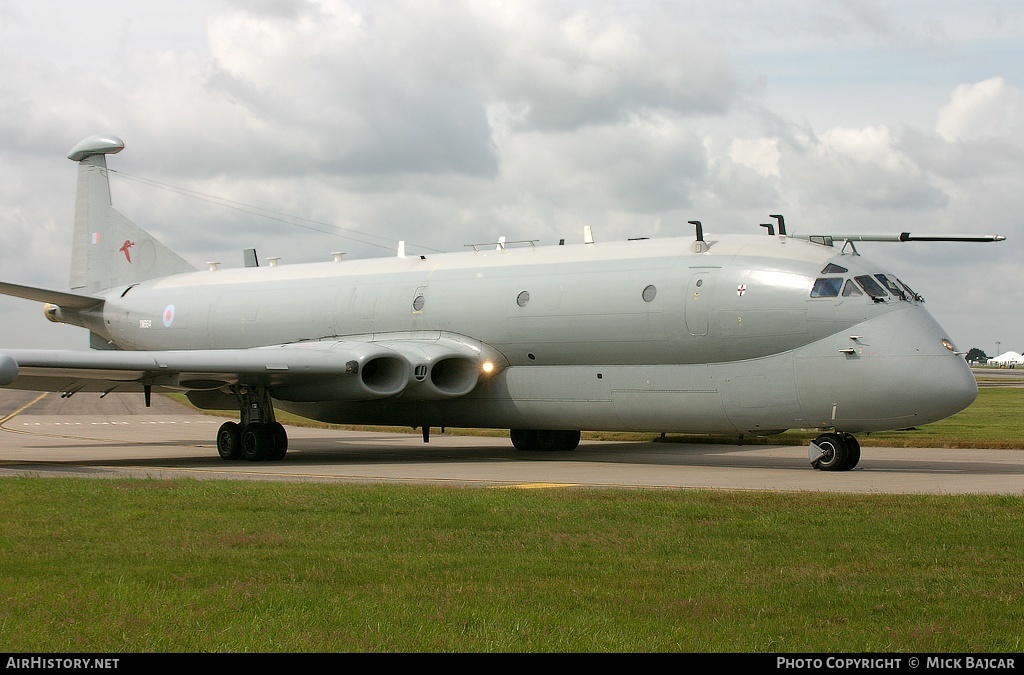 Aircraft Photo of XW664 | Hawker Siddeley HS-801 Nimrod R.1P | UK - Air Force | AirHistory.net #224392