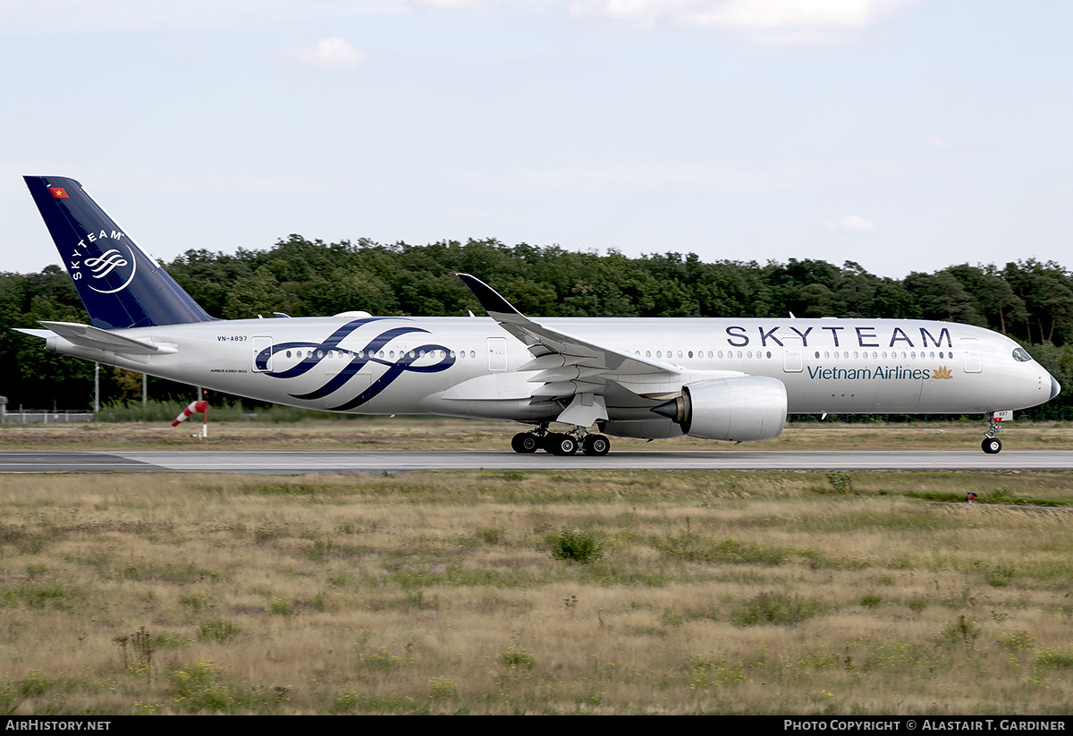 Aircraft Photo of VN-A897 | Airbus A350-941 | Vietnam Airlines | AirHistory.net #224419