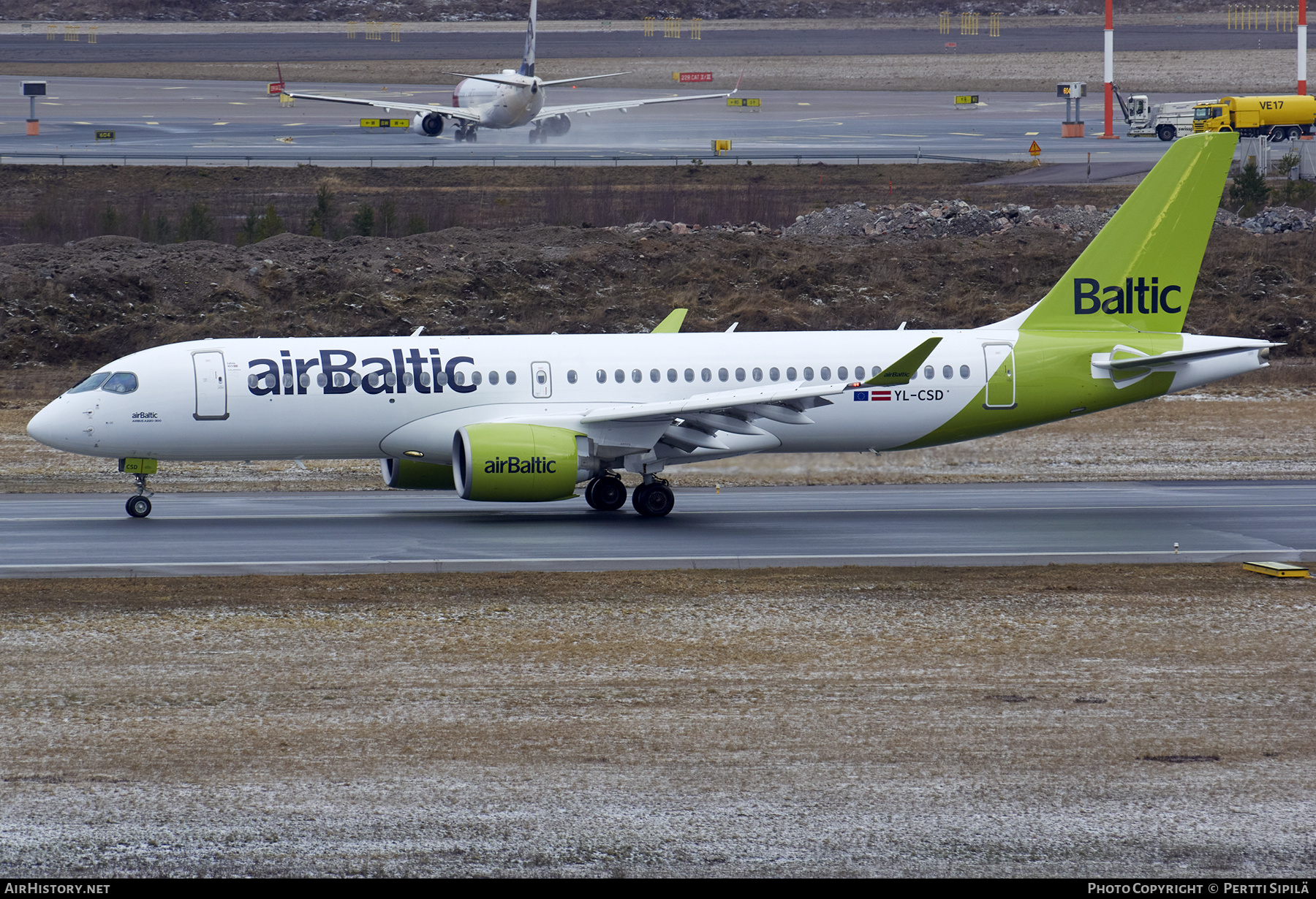 Aircraft Photo of YL-CSD | Bombardier CSeries CS300 (BD-500-1A11) | AirBaltic | AirHistory.net #224492