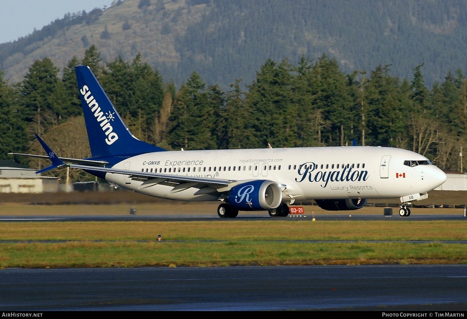 Aircraft Photo of C-GMXB | Boeing 737-8 Max 8 | Sunwing Airlines | AirHistory.net #224497