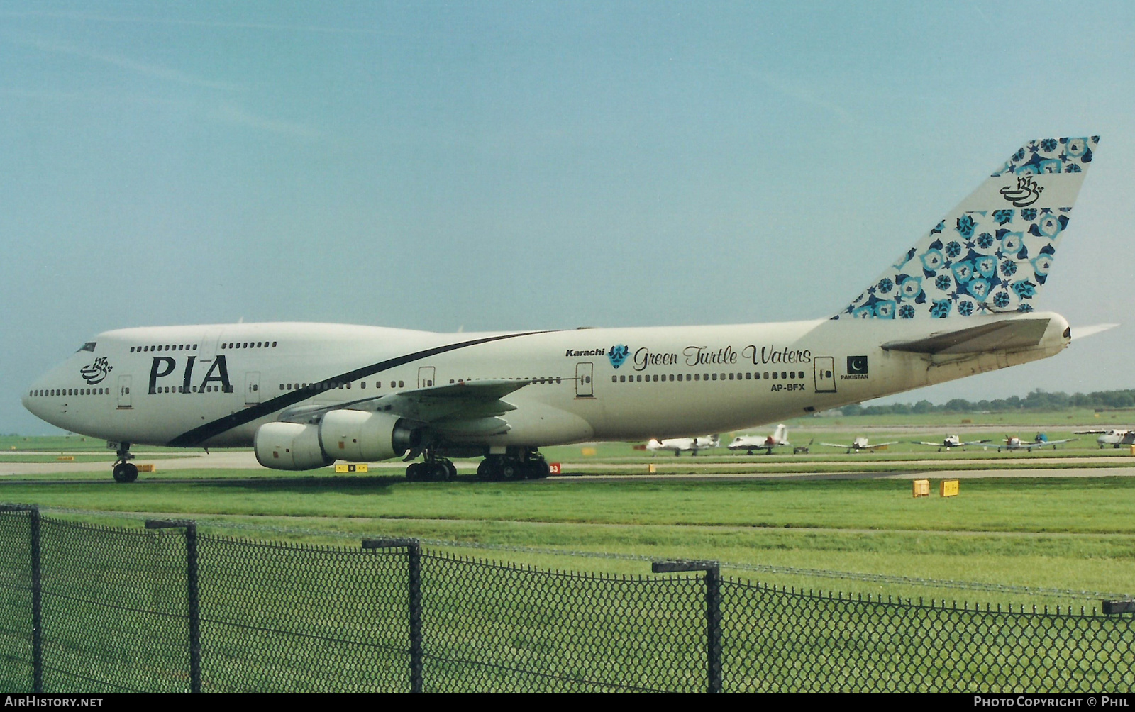Aircraft Photo of AP-BFX | Boeing 747-367 | Pakistan International Airlines - PIA | AirHistory.net #224575