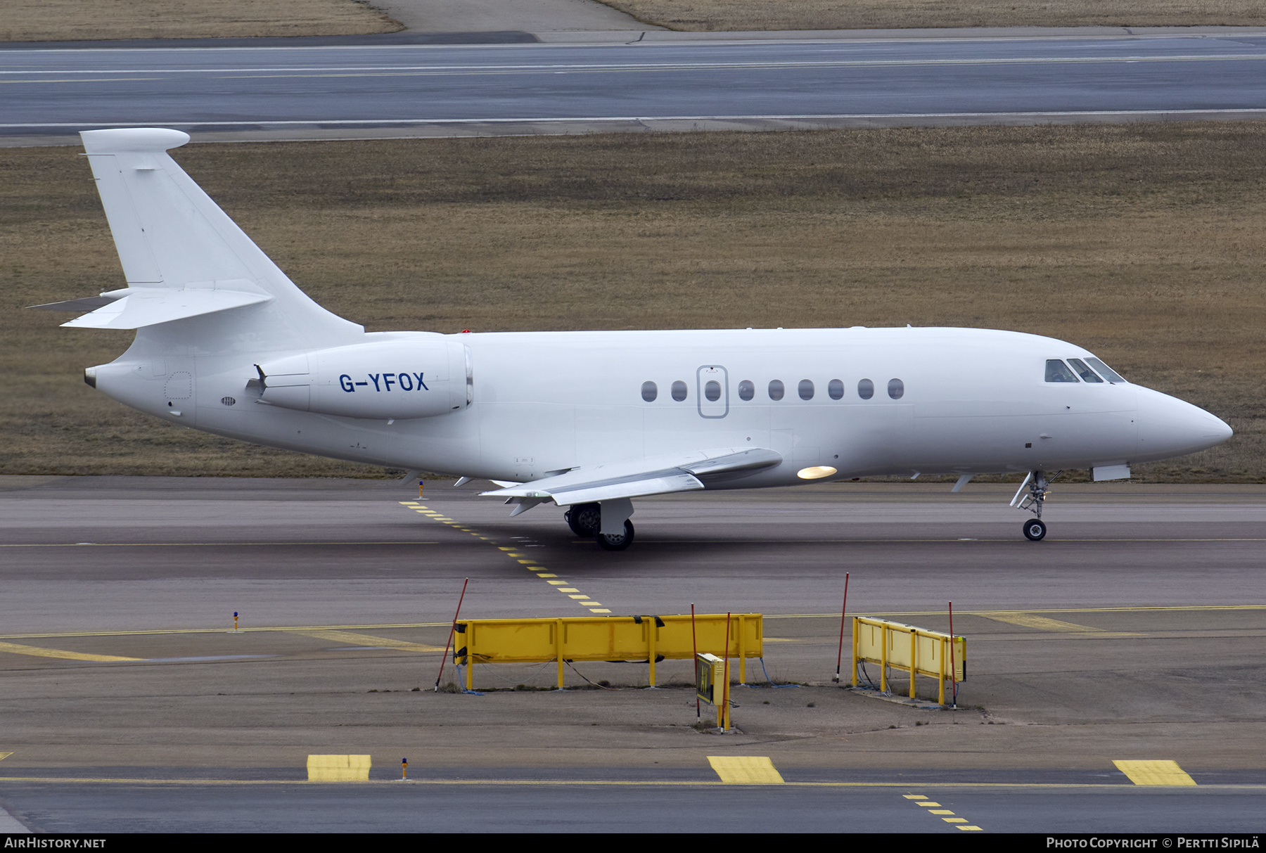 Aircraft Photo of G-YFOX | Dassault Falcon 2000EX | AirHistory.net #224580