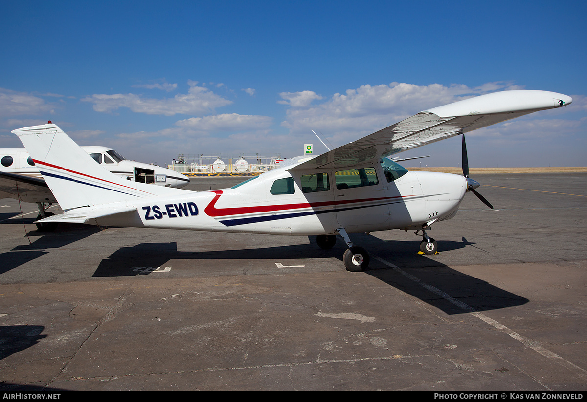 Aircraft Photo of ZS-EWD | Cessna 210G Centurion | AirHistory.net #224688
