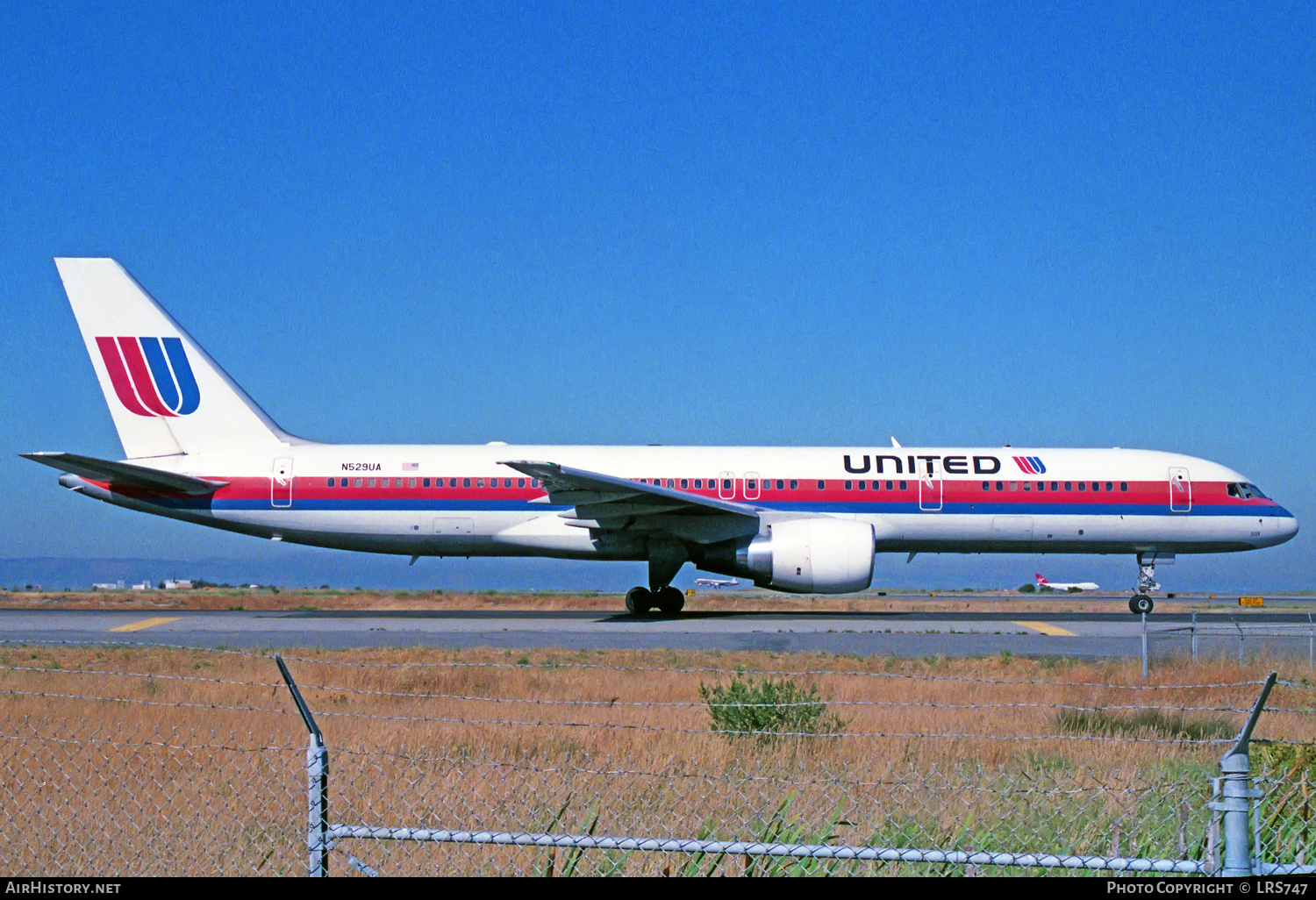 Aircraft Photo of N529UA | Boeing 757-222 | United Airlines | AirHistory.net #224699