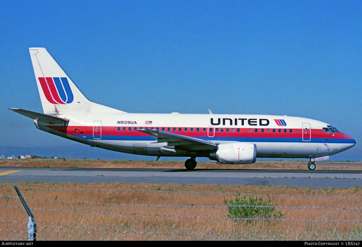Aircraft Photo of N939UA | Boeing 737-522 | United Airlines | AirHistory.net #224711