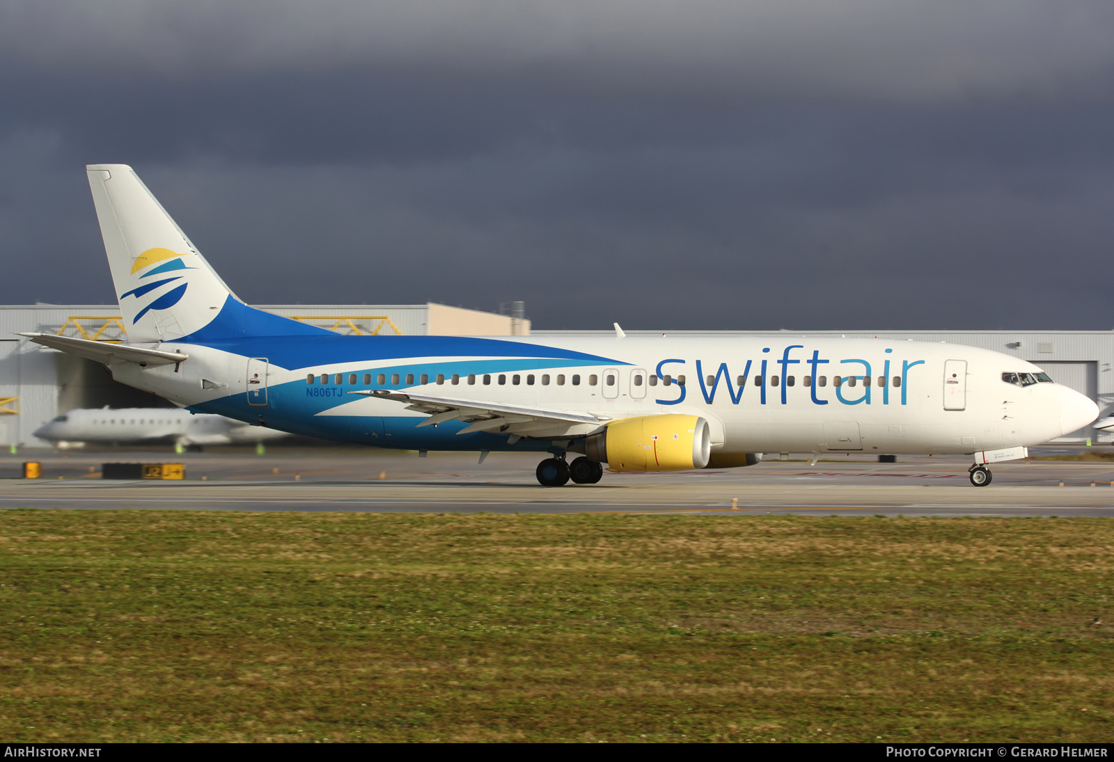 Aircraft Photo of N806TJ | Boeing 737-490 | Swift Air | AirHistory.net #224767