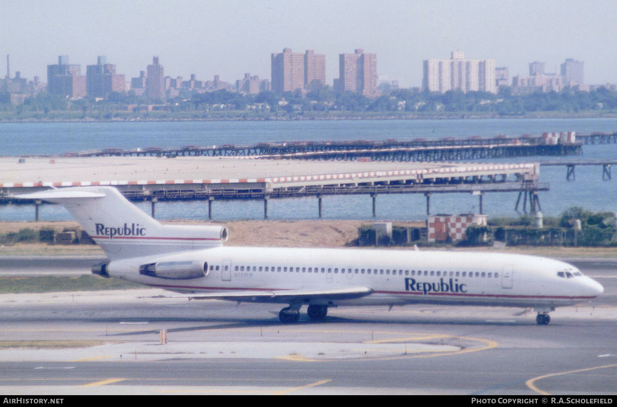 Aircraft Photo of N721RW | Boeing 727-2M7/Adv | Republic Airlines | AirHistory.net #224784