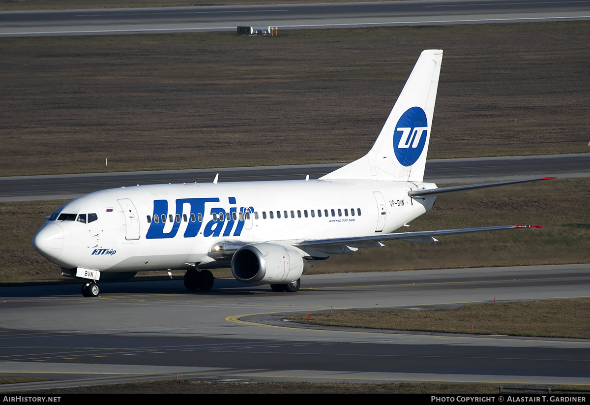 Aircraft Photo of VP-BVN | Boeing 737-524 | UTair | AirHistory.net #224810