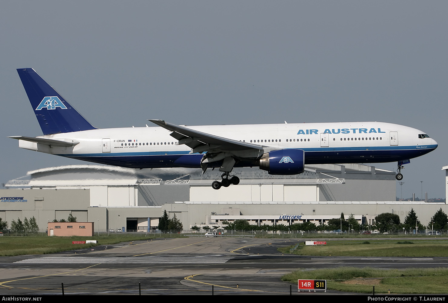 Aircraft Photo of F-ORUN | Boeing 777-2Q8/ER | Air Austral | AirHistory.net #224916