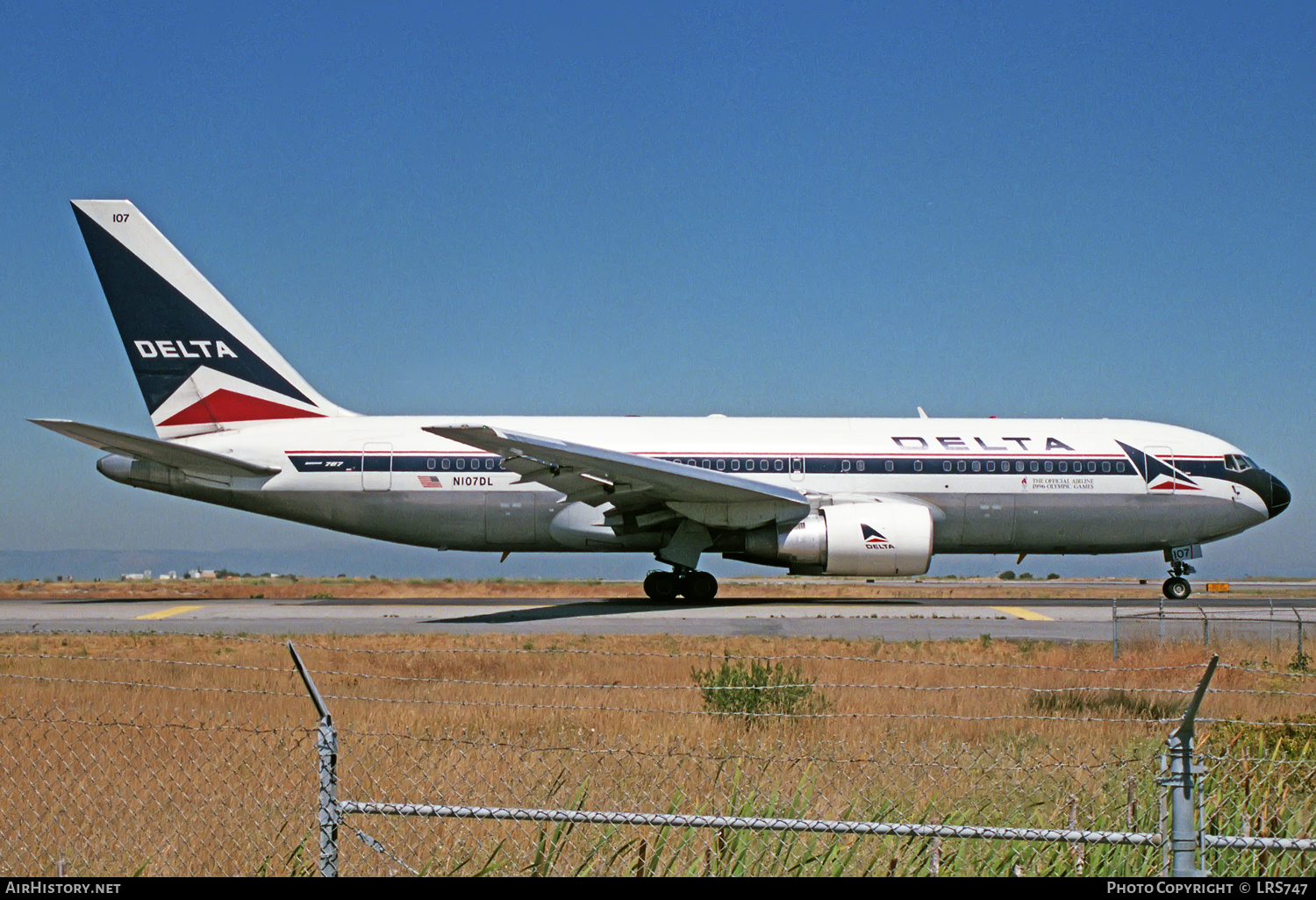 Aircraft Photo of N107DL | Boeing 767-232 | Delta Air Lines | AirHistory.net #225084