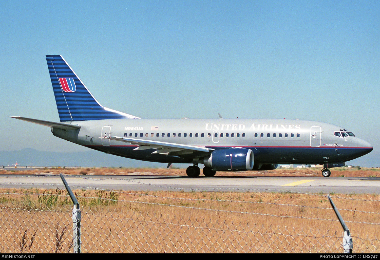Aircraft Photo of N954UA | Boeing 737-522 | United Airlines | AirHistory.net #225106