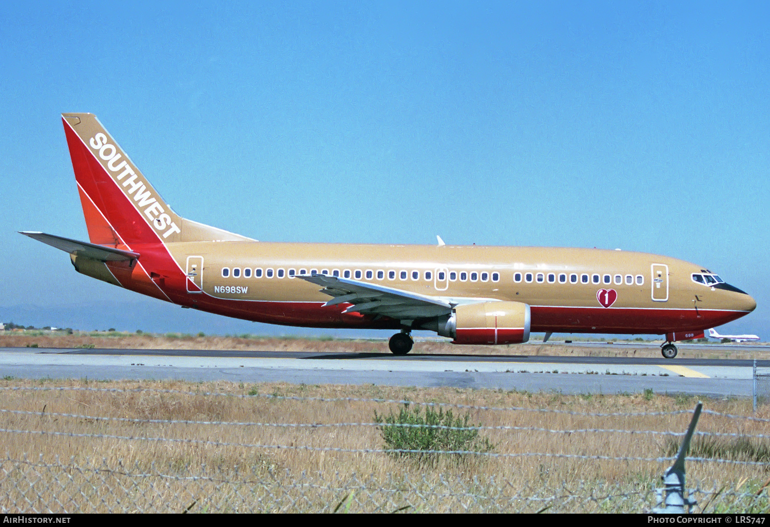Aircraft Photo of N698SW | Boeing 737-317 | Southwest Airlines | AirHistory.net #225109