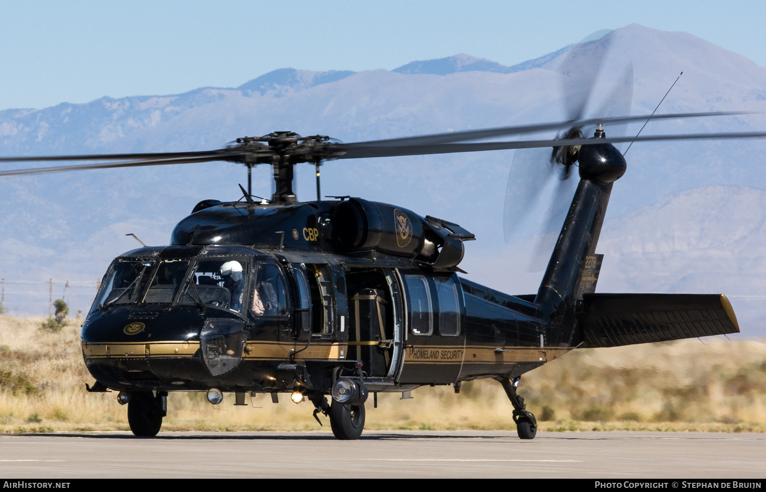 Aircraft Photo of 22718 | Sikorsky UH-60A Black Hawk (S-70A) | USA - Customs | AirHistory.net #225135
