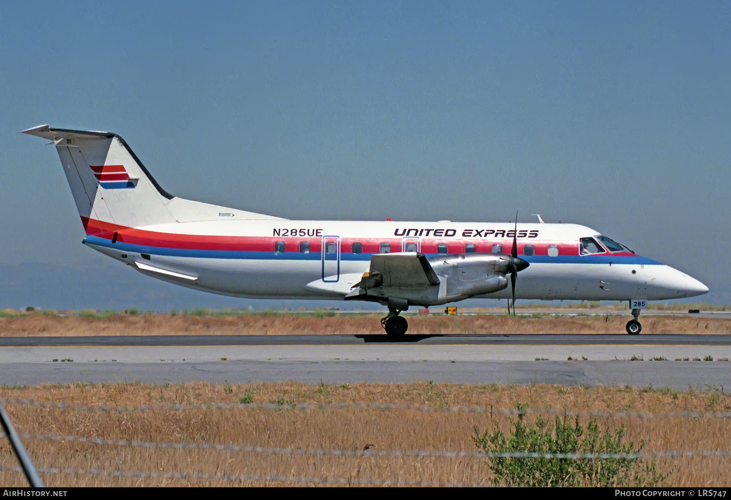 Aircraft Photo of N285UE | Embraer EMB-120RT Brasilia | United Express | AirHistory.net #225138