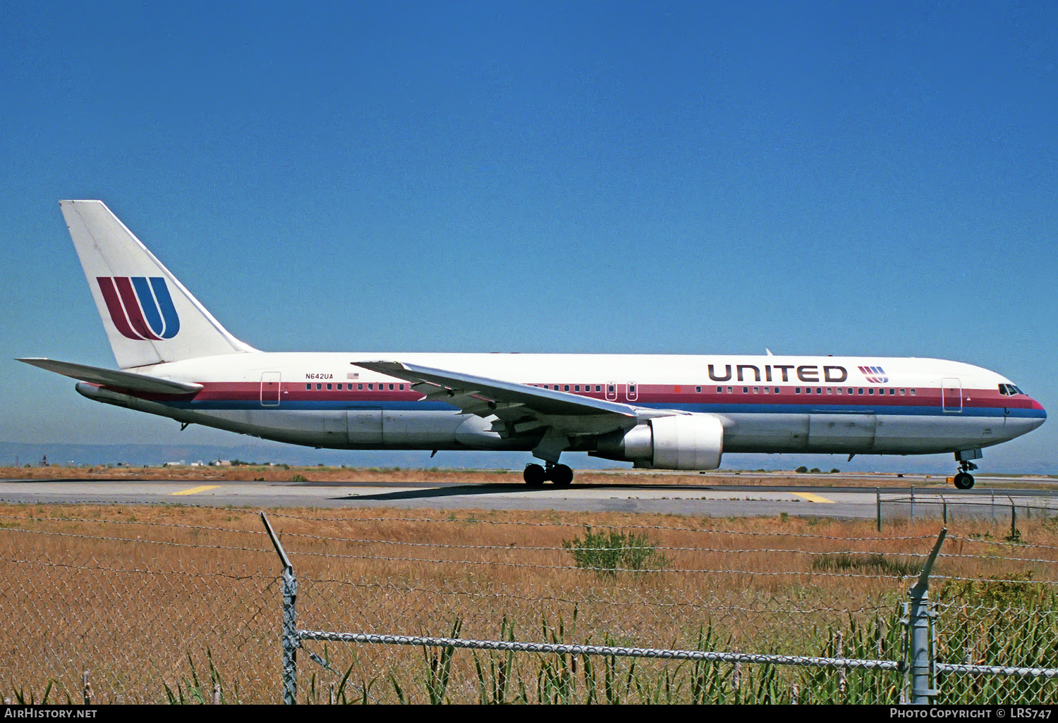 Aircraft Photo of N642UA | Boeing 767-322/ER | United Airlines | AirHistory.net #225192