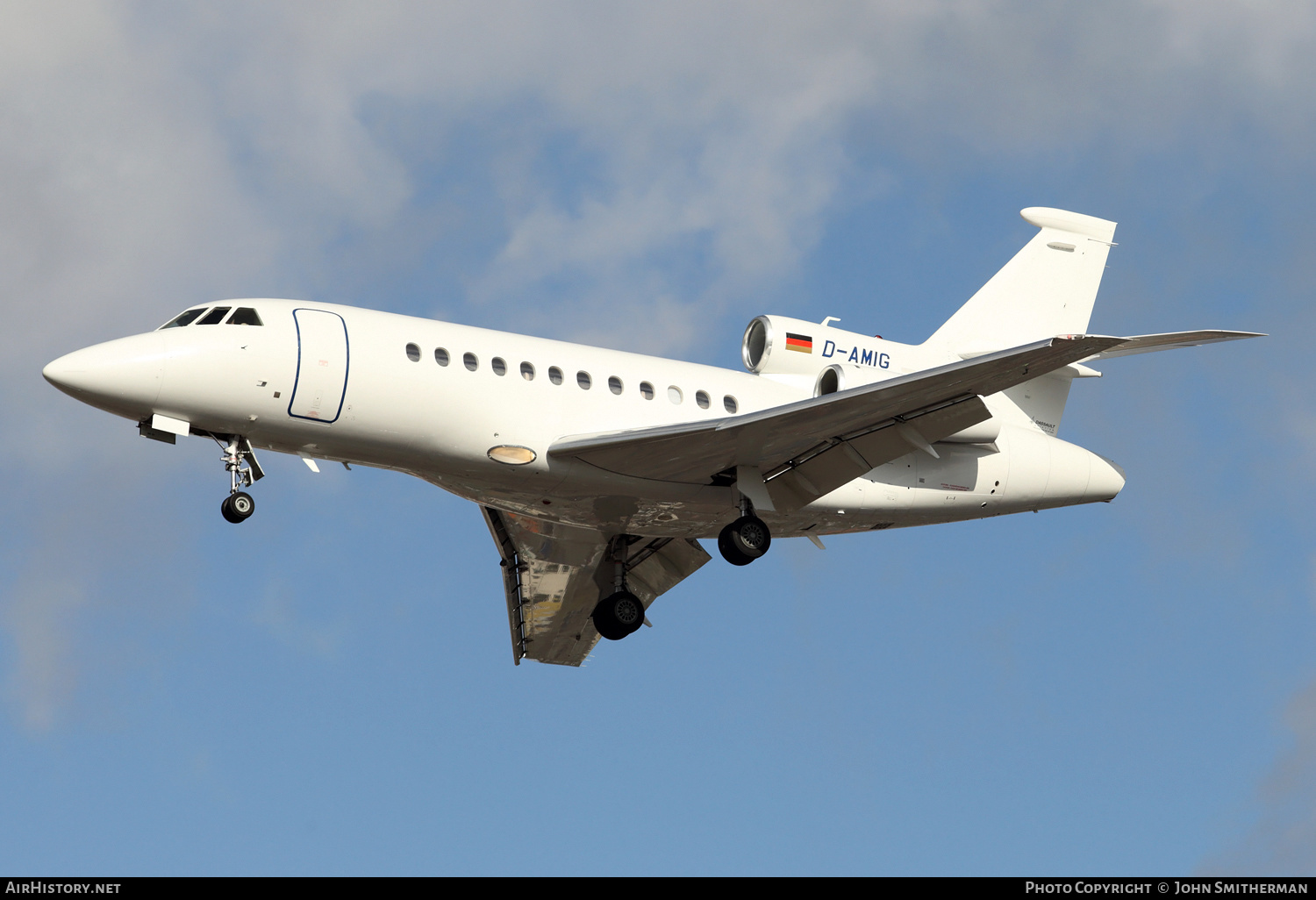 Aircraft Photo of D-AMIG | Dassault Falcon 900DX | AirHistory.net #225213