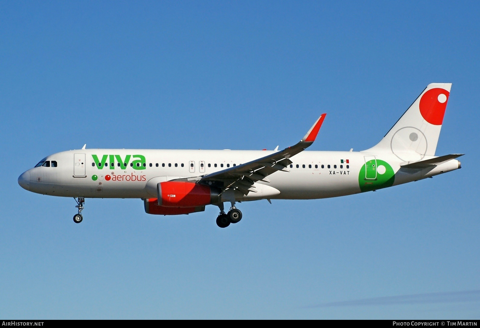 Aircraft Photo of XA-VAT | Airbus A320-232 | Viva Aerobús | AirHistory.net #225285