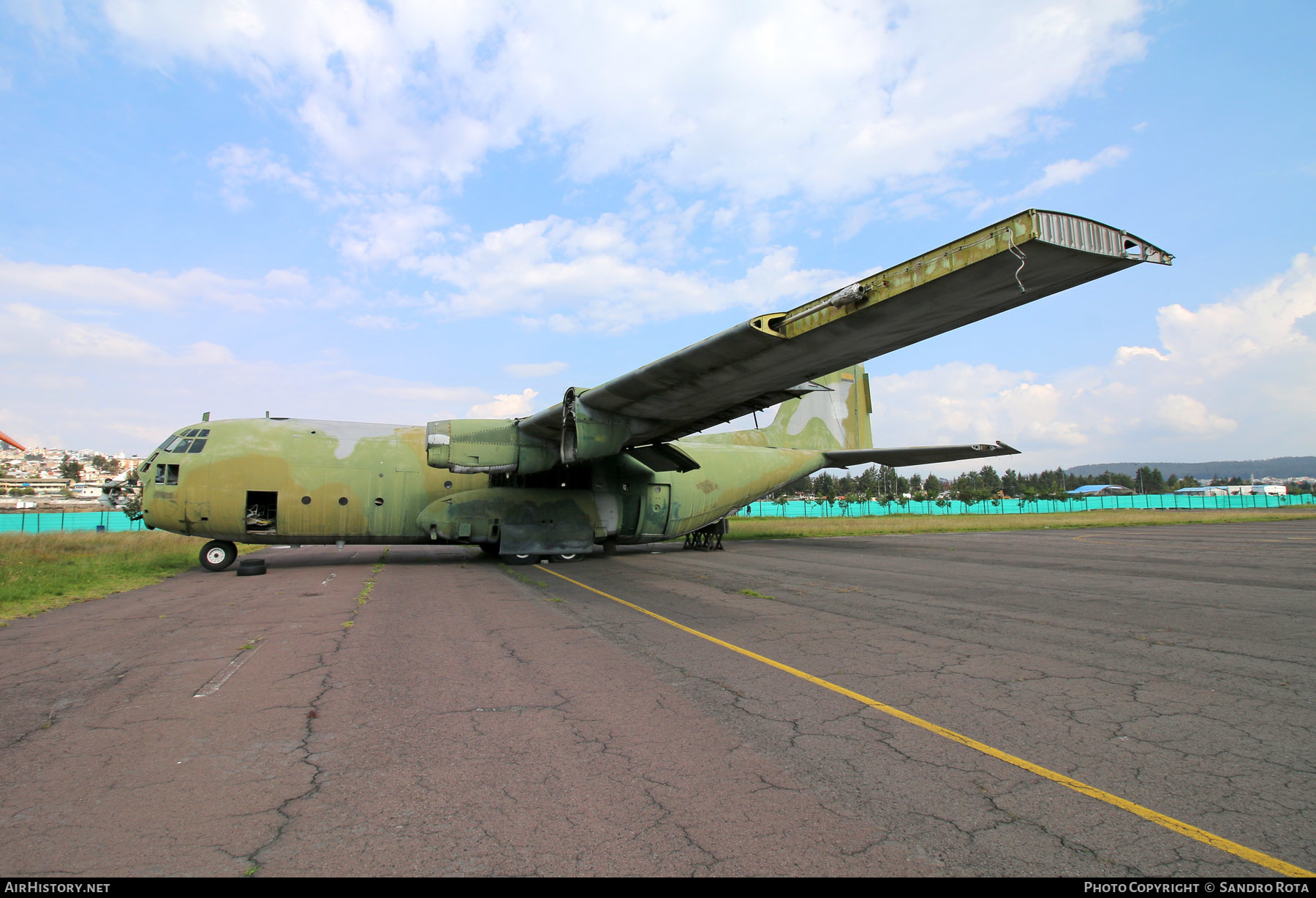 Aircraft Photo of FAE-896 | Lockheed C-130B Hercules (L-282) | Ecuador - Air Force | AirHistory.net #225374