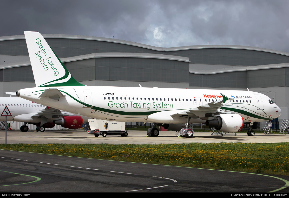 Aircraft Photo of F-HGNT | Airbus A320-212 | Groupe Safran | AirHistory.net #225578