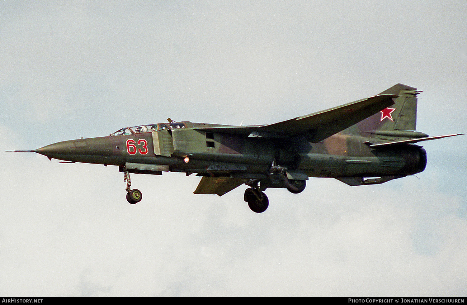 Aircraft Photo of 63 red | Mikoyan-Gurevich MiG-23UB | Soviet Union - Air Force | AirHistory.net #225593