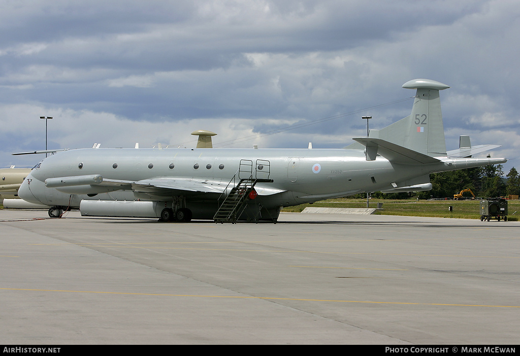 Aircraft Photo of XV252 | Hawker Siddeley HS-801 Nimrod MR.2P | UK - Air Force | AirHistory.net #225817
