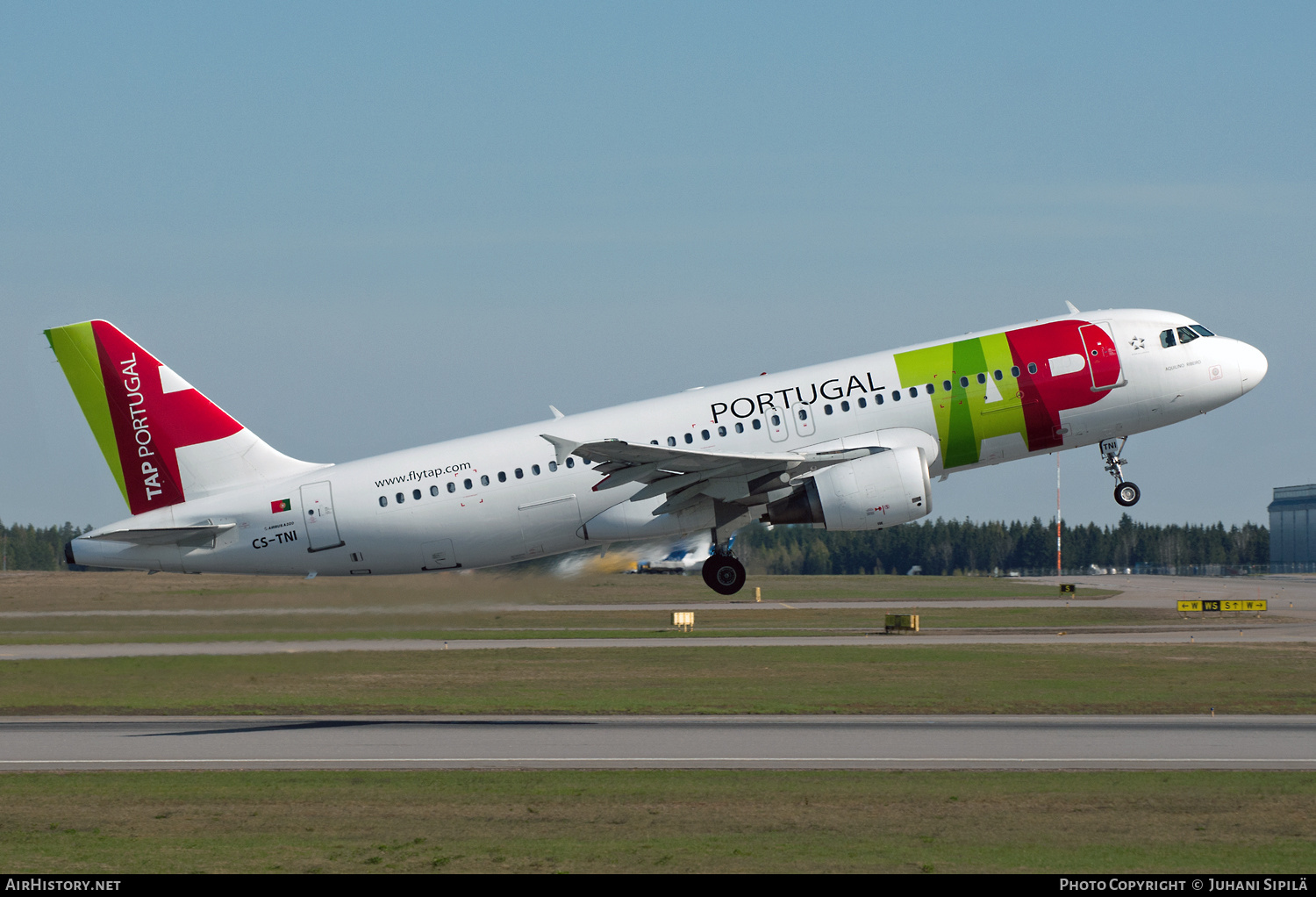 Aircraft Photo of CS-TNI | Airbus A320-214 | TAP Portugal | AirHistory.net #225936