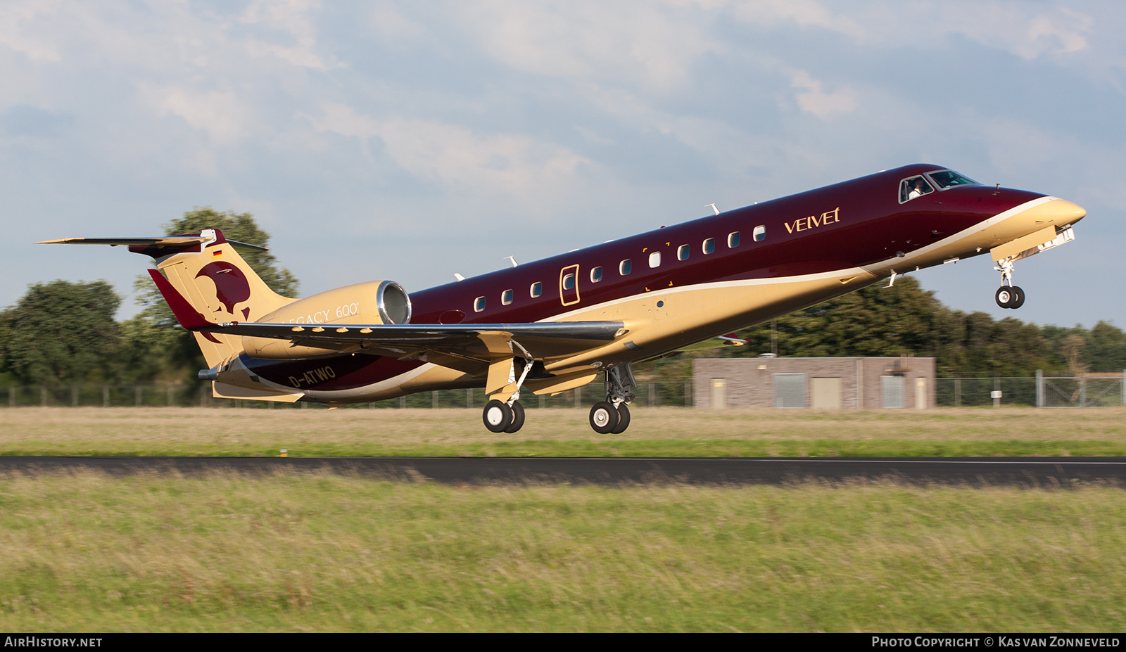 Aircraft Photo of D-ATWO | Embraer Legacy 600 (EMB-135BJ) | Velvet | AirHistory.net #226013