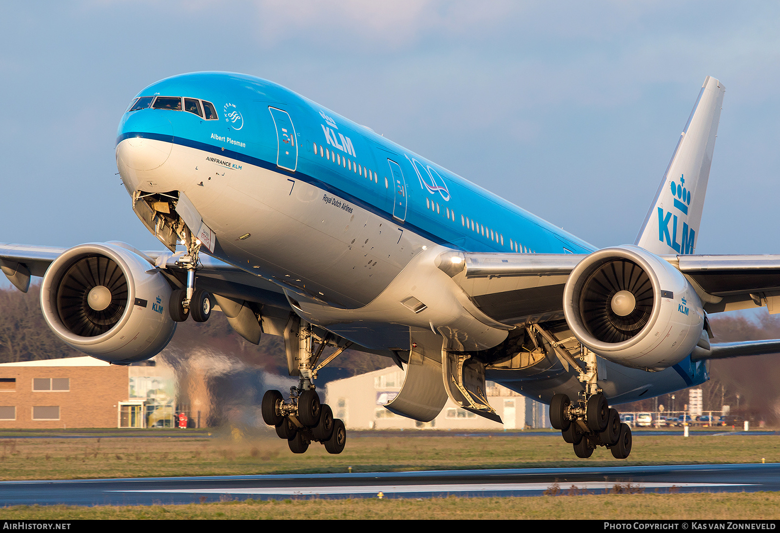 Aircraft Photo of PH-BQA | Boeing 777-206/ER | KLM - Royal Dutch Airlines | AirHistory.net #226085