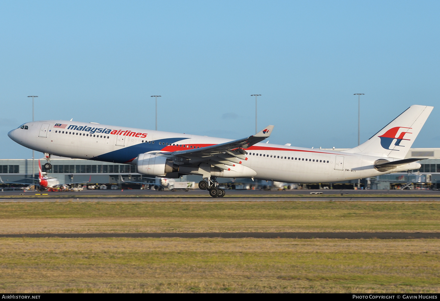 Aircraft Photo of 9M-MTI | Airbus A330-323 | Malaysia Airlines | AirHistory.net #226264
