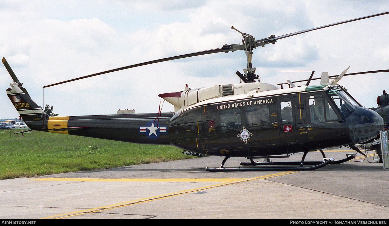 Aircraft Photo of 69-15605 / 0-15605 | Bell UH-1H Iroquois | USA - Army | AirHistory.net #226567