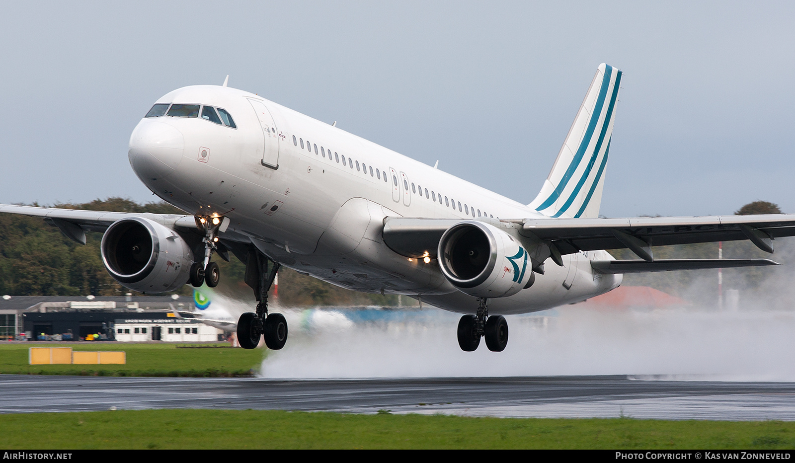 Aircraft Photo of YL-BCB | Airbus A320-211 | AirHistory.net #226708