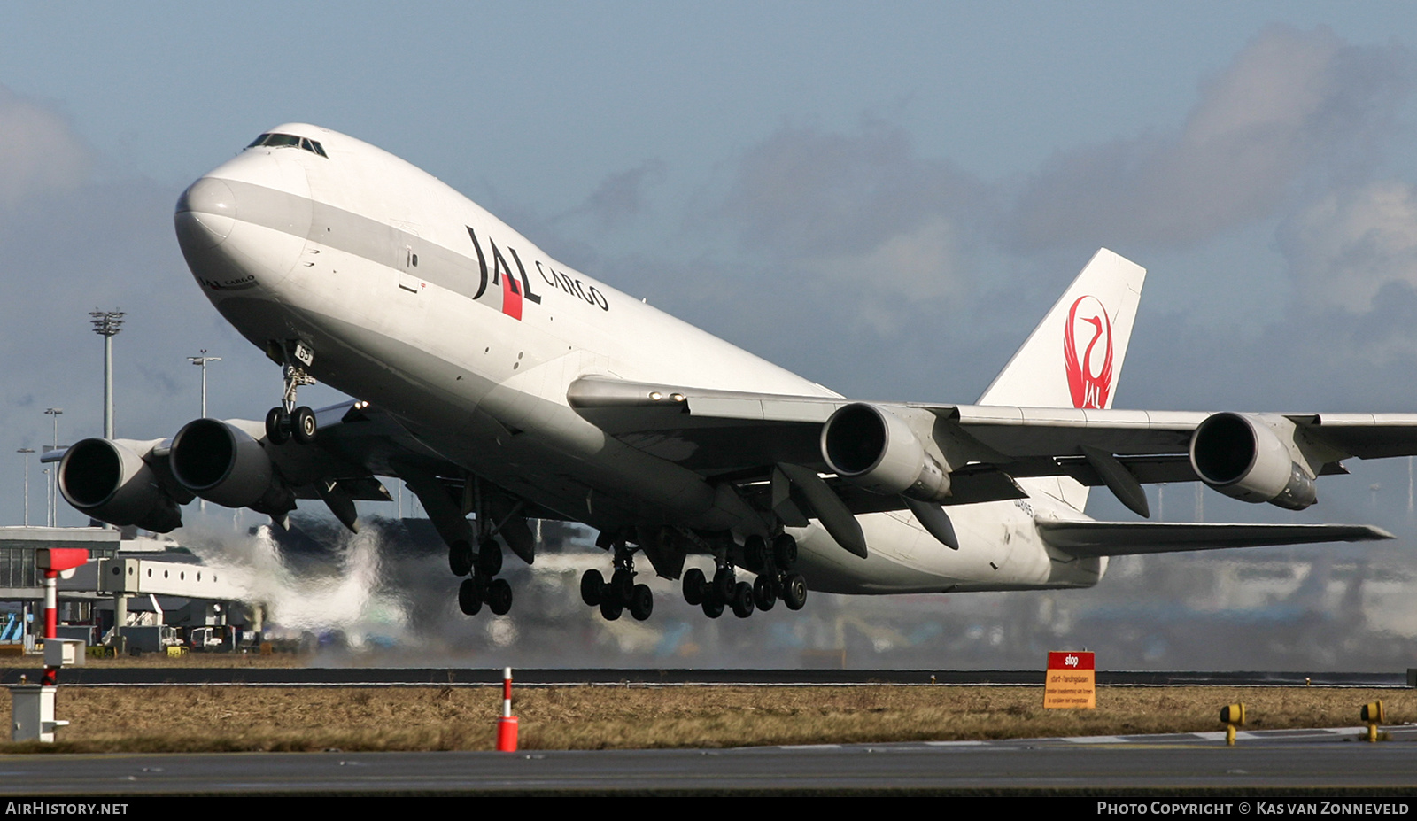 Aircraft Photo of JA8165 | Boeing 747-221F/SCD | Japan Airlines - JAL Cargo | AirHistory.net #226787