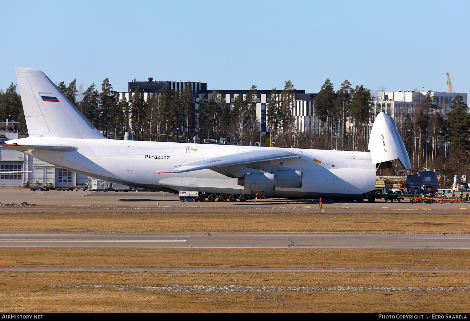 Aircraft Photo of RA-82042 | Antonov An-124-100 Ruslan | AirHistory.net #226808